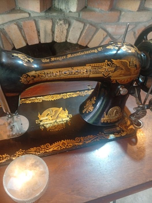 Mașina cusut Singer  funcțională ieftina