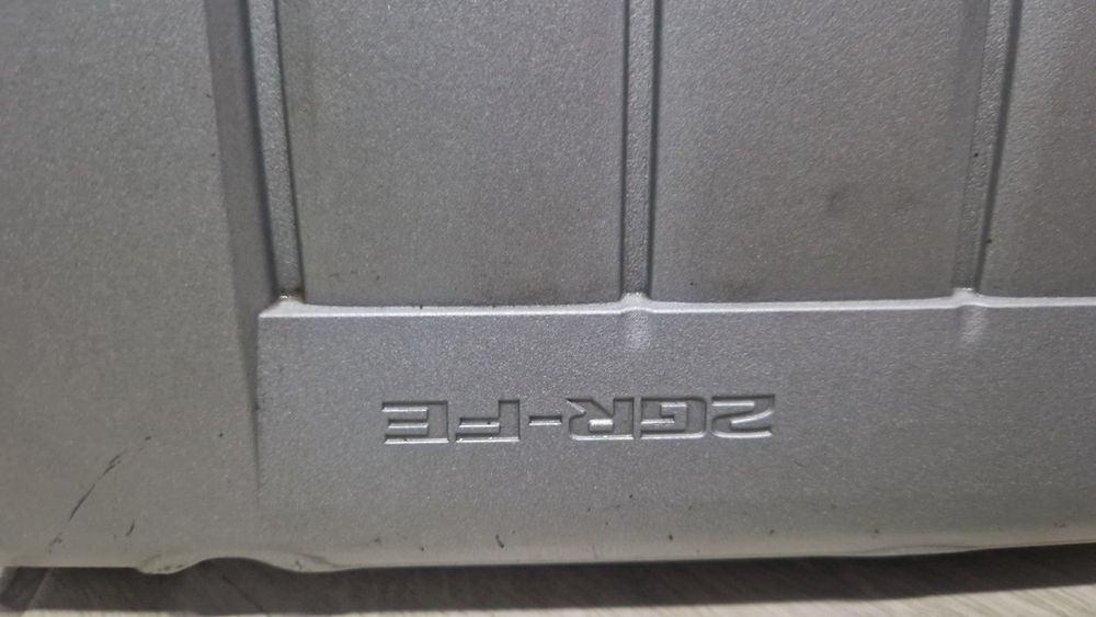 Крышка двигателя 2gr-fe