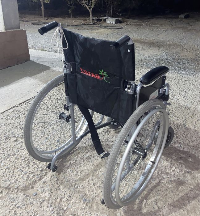 Продаю коляску за 18 к