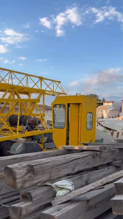 Башенный кран QTZ63