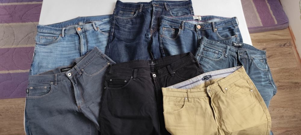 Blugi jeans modele noi,stare impecabila