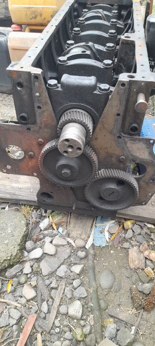 Vând bloc motor CASE INTERNATIONAL 956 XL