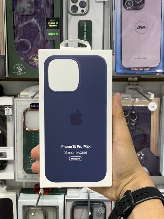 Чехол на iPhone