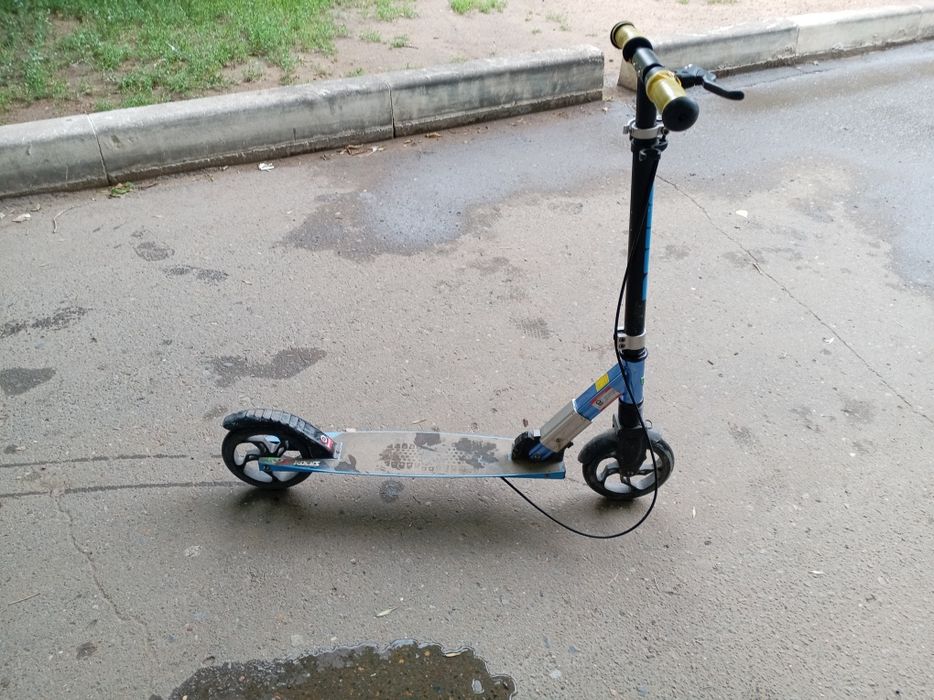 Детский самокат.