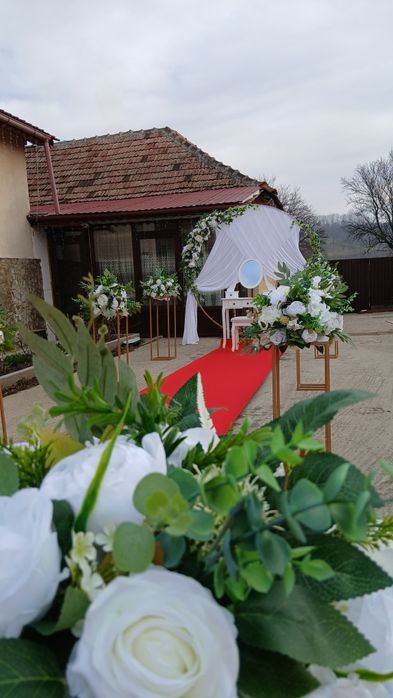 Decor disponibil pentru inchiriere