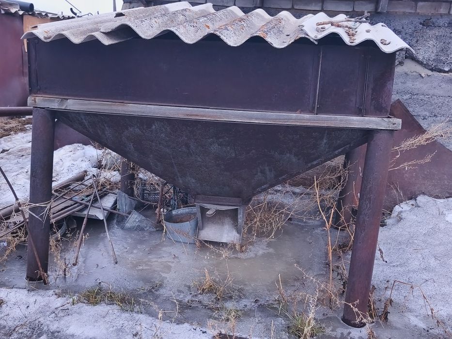 Хранище для зерна ,отруби идр