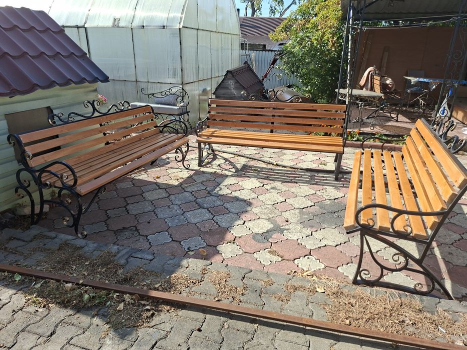 Продам новые кованные лавочки