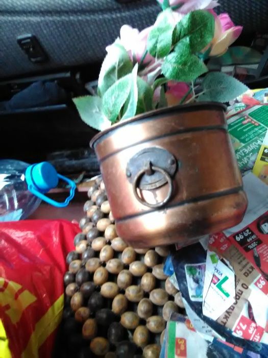 Стар меден съд,кашпа и голям стар хаван3кг.Медни съдове.