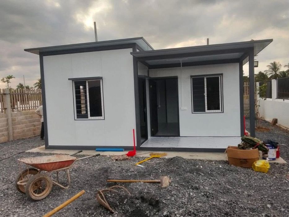 Vindem containere din structura metalica