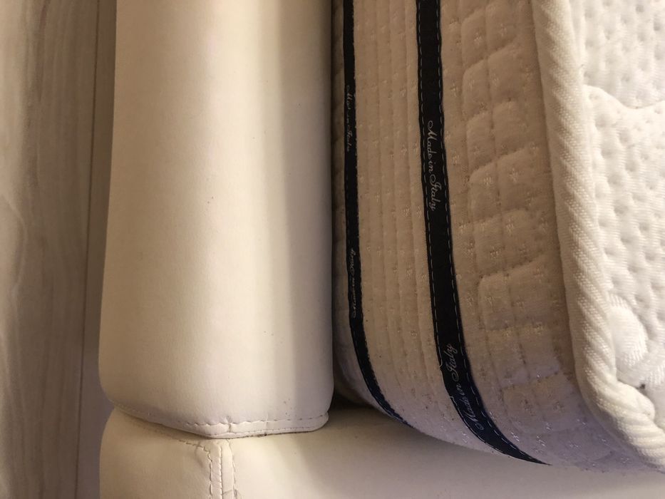 Спалня с матрак кожена 220 ЛЕВА