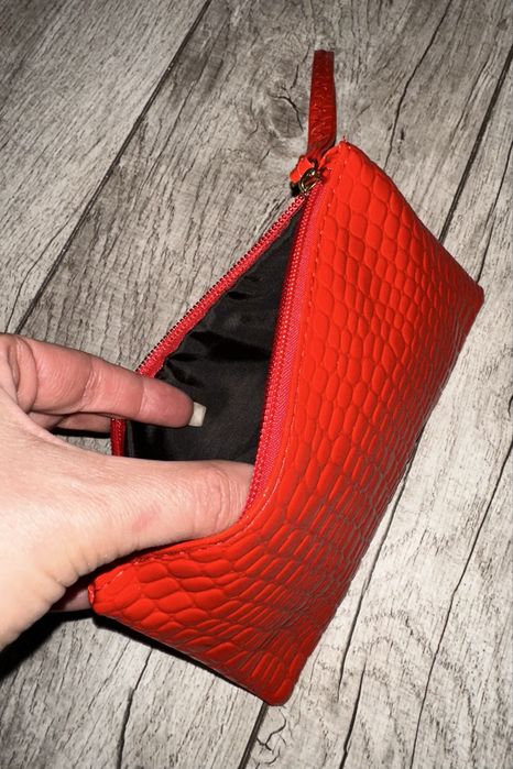 Ново портмоне/малка чантичка