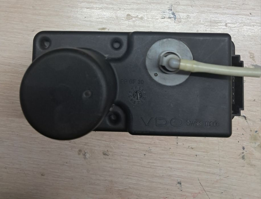 Продам насос центрального замка гольф 3