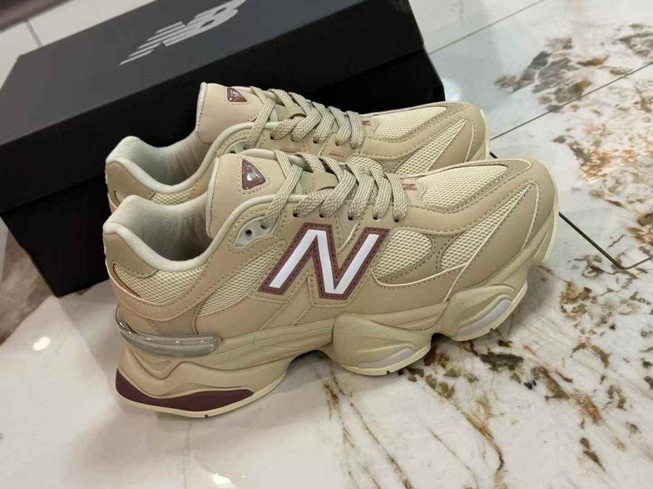 Нови дамски маратонки New Balance 9060 в бежово