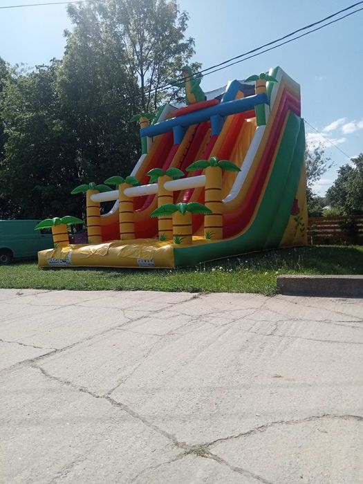 Vând Topogan gonflabil 'Dino.