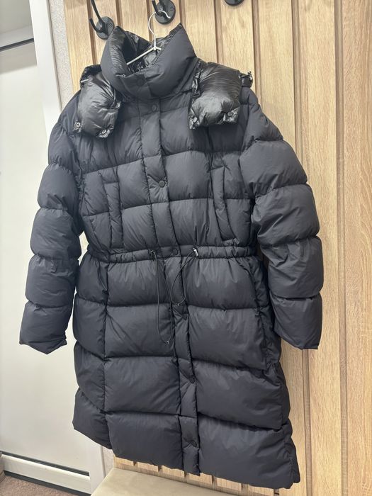 Продам пуховик (Италия)