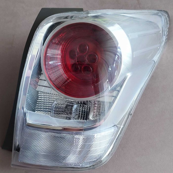 Десен стоп за Toyota Verso след 2013 г.