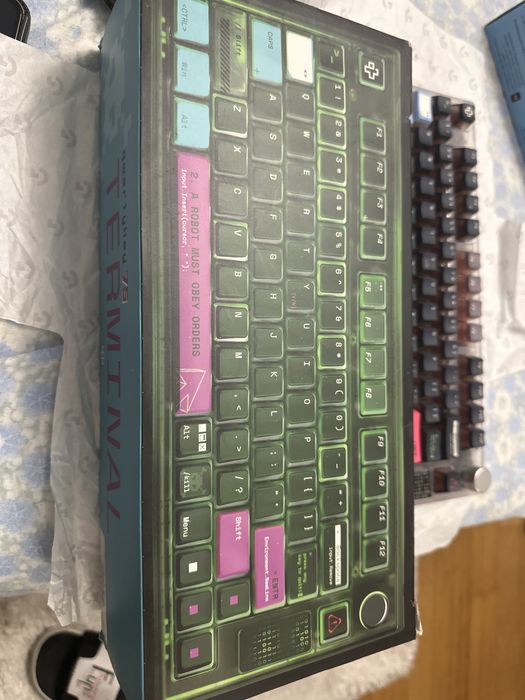 Vand tastatura qwerty terminal 75