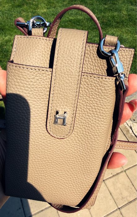 Geantă elegantă de damă – modernă, practică și deosebită
