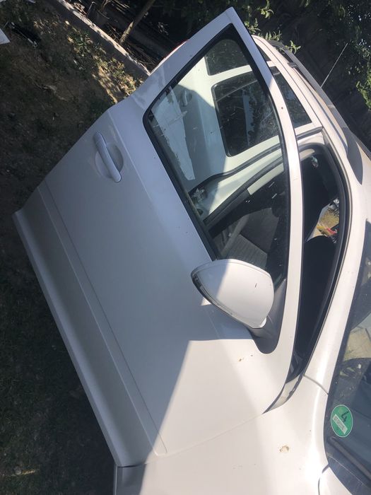 Usa portiera dreapta alb Skoda Octavia 2 facelift 1.6 BSE oglinda 2010