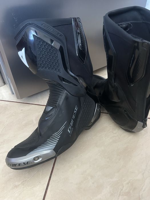 URGENT ghete moto  premium dainese torque 4
