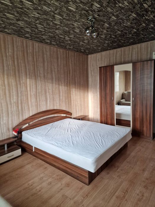 Отдавам под наем