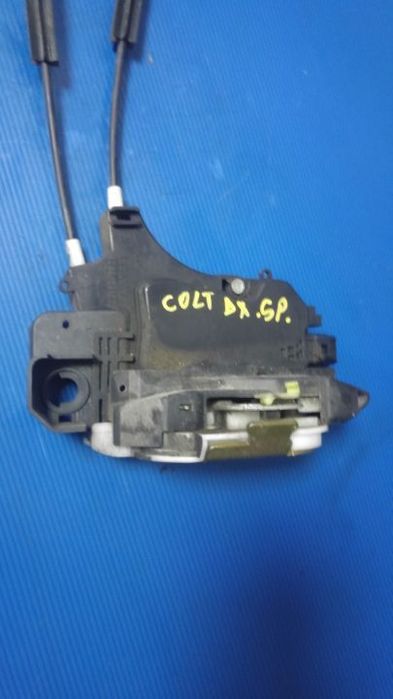 broasca iala usa dreapta spate mitsubishi colt