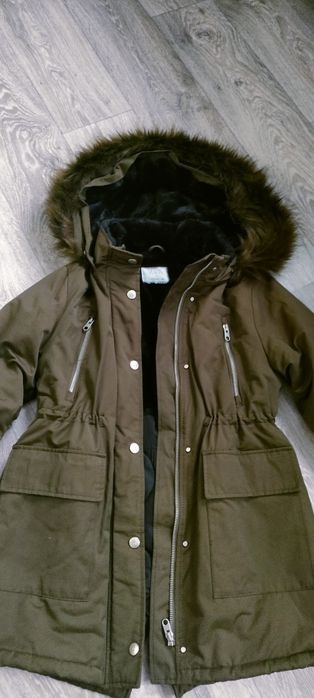 Продам парку зима для девочки подростка .