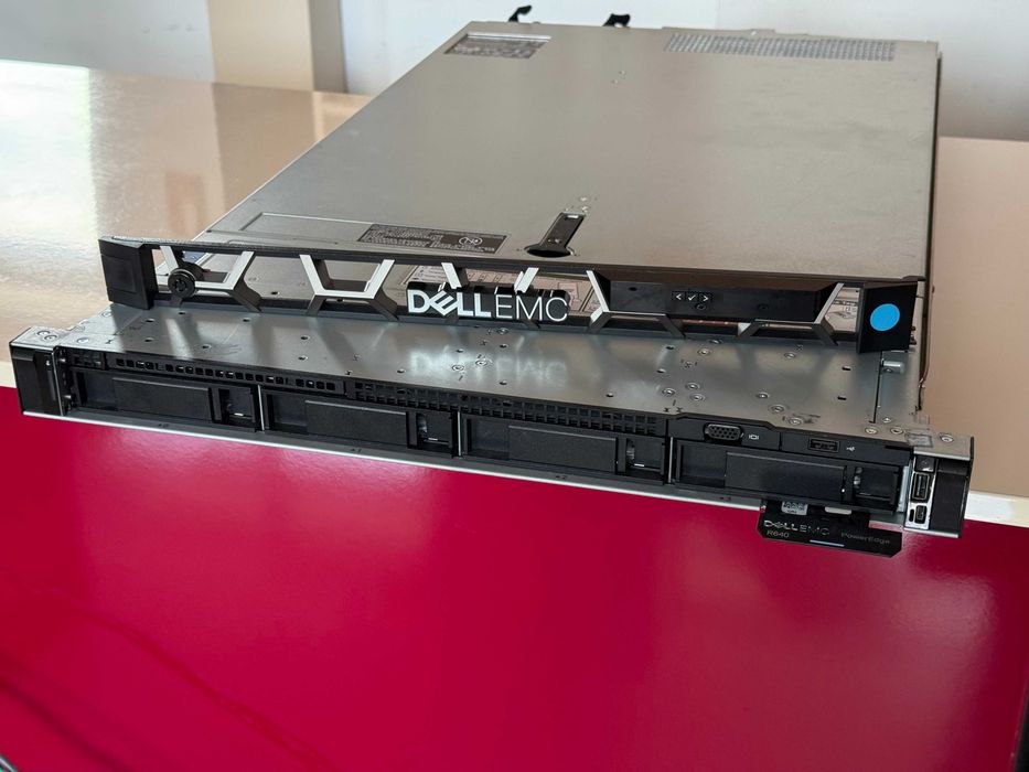 Server DELL PowerEdge R640: Intel Xeon Gold 6132, 32GB DDR4, 4LFF+2LFF RAID/HBA H330 SAS/SATA HDD 4TB SSD 512GB, 2x750W [configurabil], [factura, TVA]