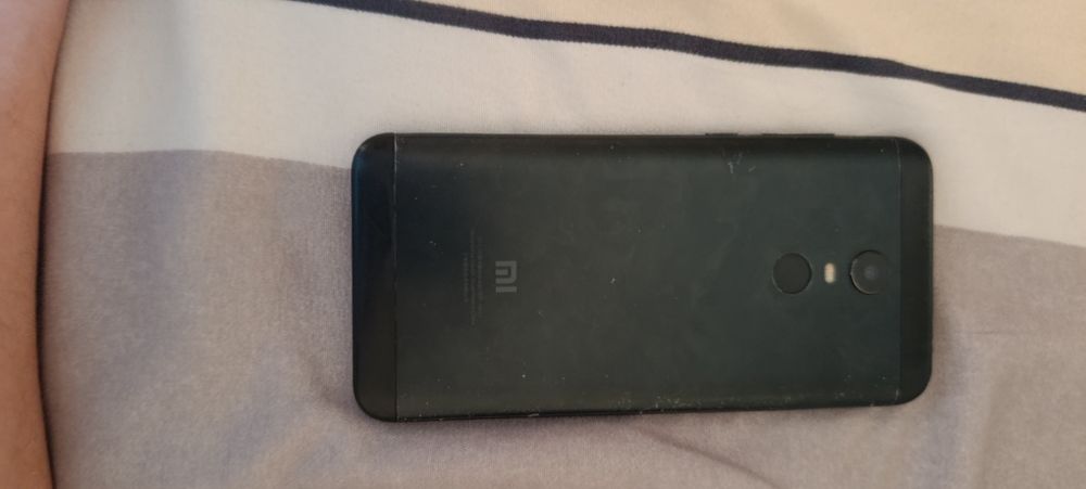 Redmi 5 pulus yengi
