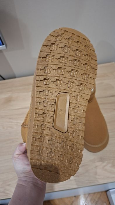 UGG maro damă – mărimea 37