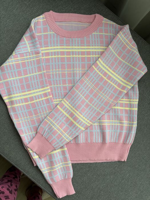 Дамски пуловер, размер S/М