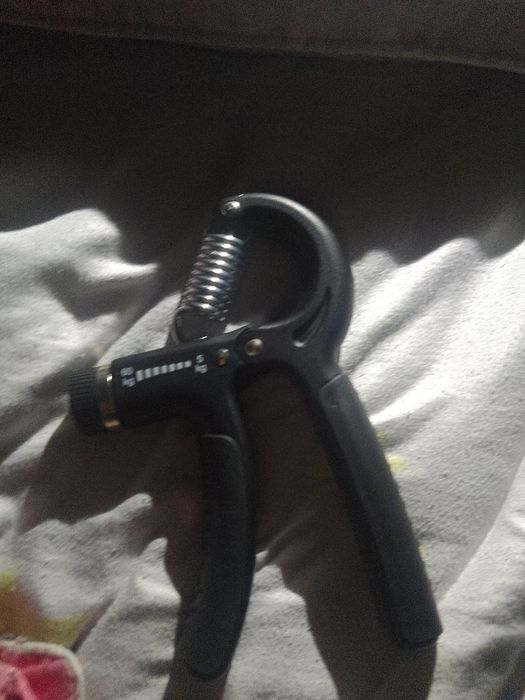 Қол қысатын тринеровчныё