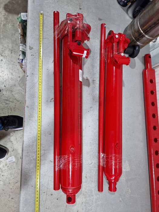 Cilindru  cric hidraulic 8 tone 800 lei Cilindru hidraulic 5 tone 750