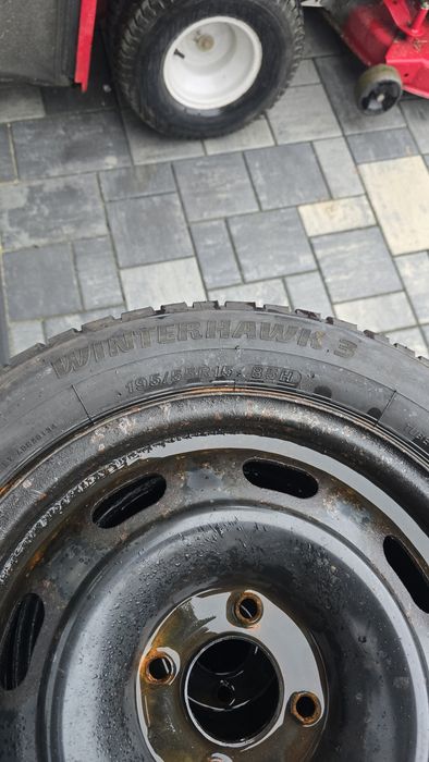 Vind anvelope second-hand