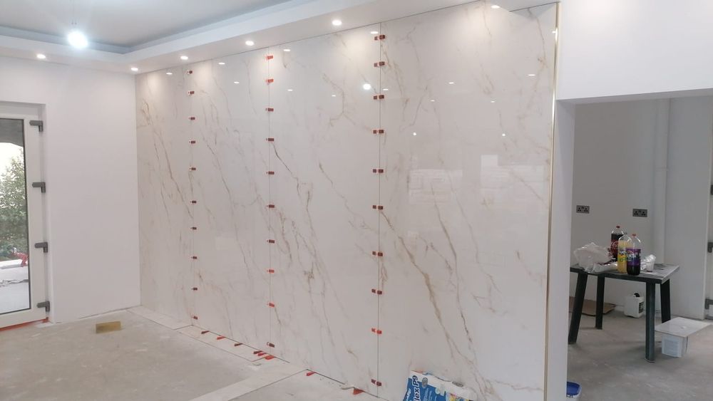 Montez Gresie și faianta, și interioare, glet,scafe tavane din rigips.