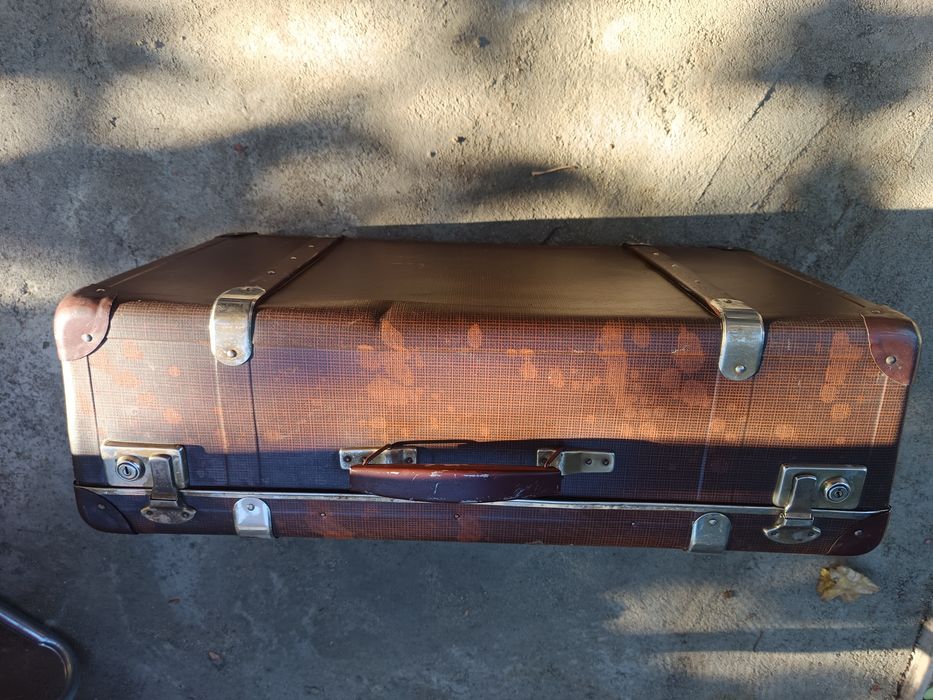 Стари ретро куфари