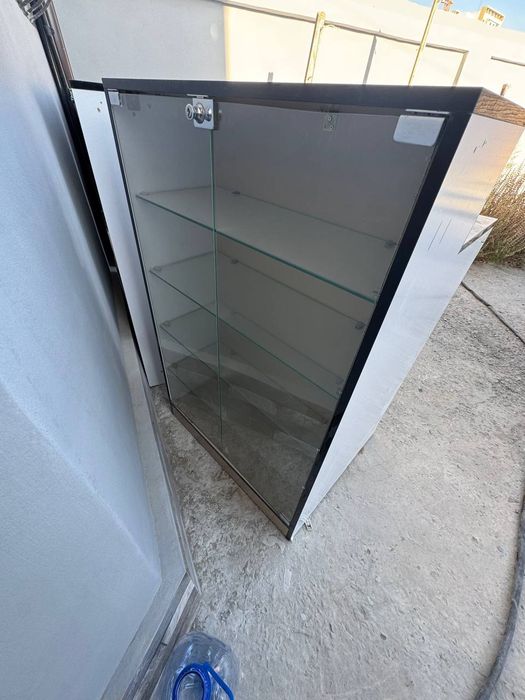 Полкалар магазин ,аптека,парфюмерия учун