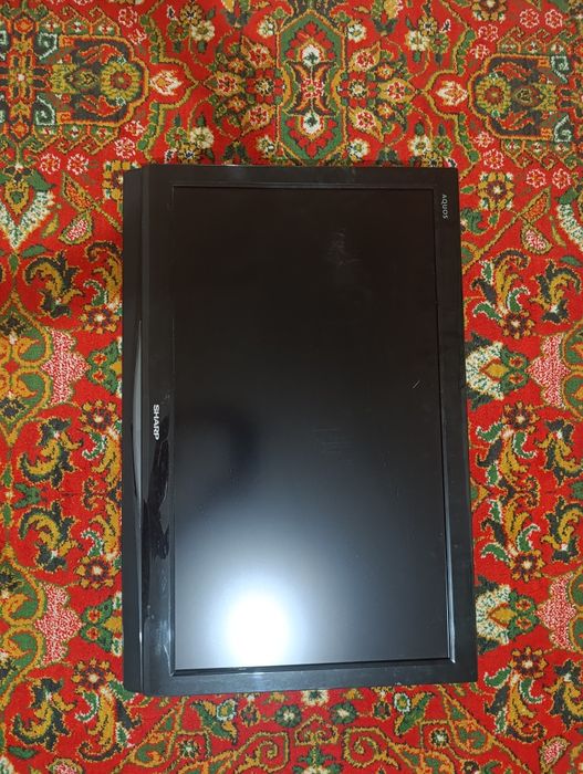 Теливизор Sharp хорошом состайаный