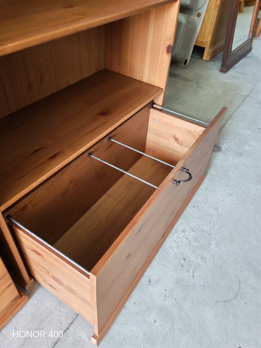Comoda și biblioteca din Lemn Masiv - Mobila Germania