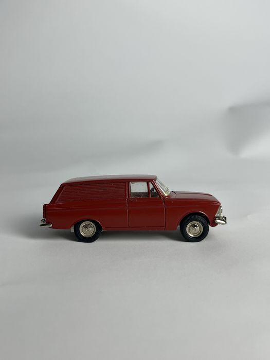 Продам Москвич Коллекционная Игрушка