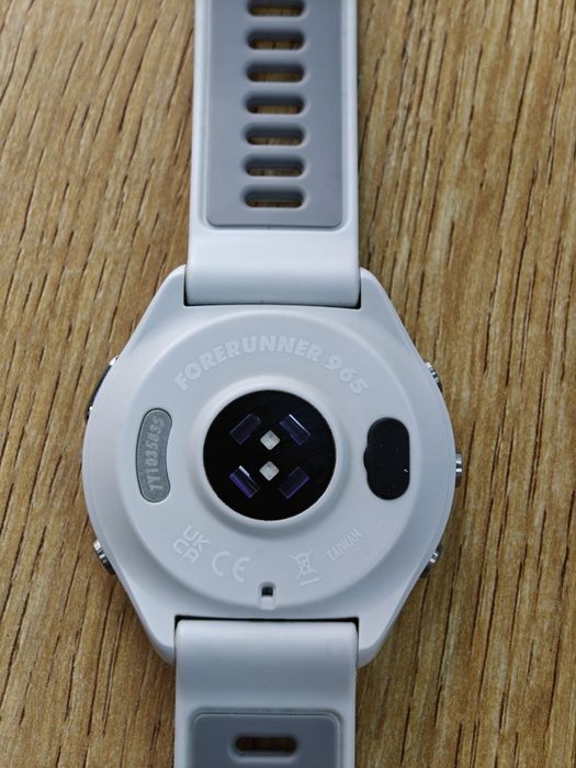 Часы Garmin Forerunner 965 AMOLED Белый 47mm