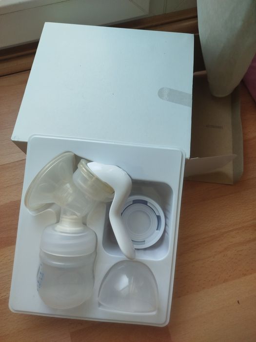 Pompa manuala Avent