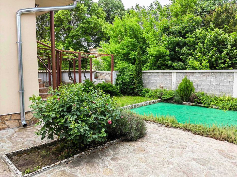 Продава се Къща в с. Мадара, Област Шумен - 217 кв.м за 618 €/кв.м - Снимка #17