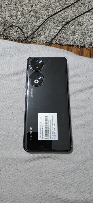 Vând Honor 90 Black