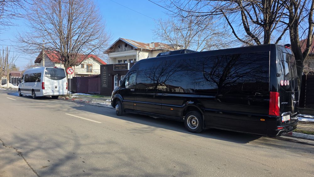 Microbuze de inchiriat nunta botez excursii tabere