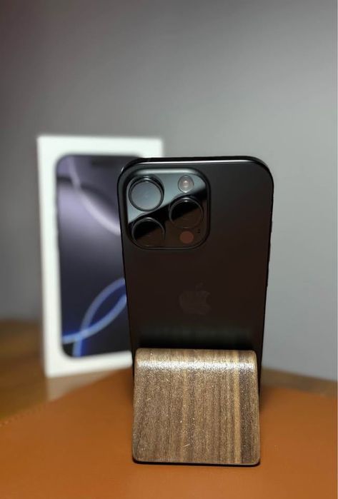 iPhone 16 PRO 100% • Black Titanium • GARANTIE 1an!