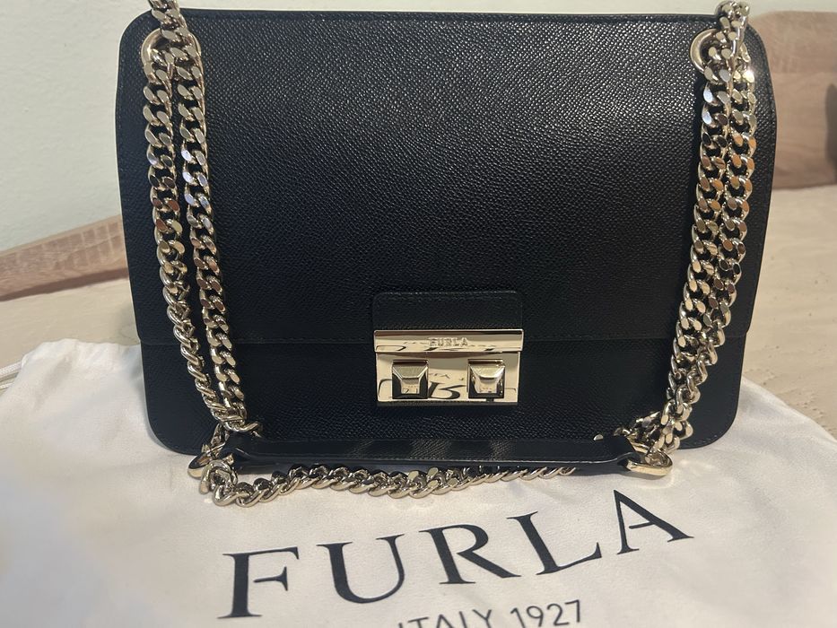 Furla bella черна