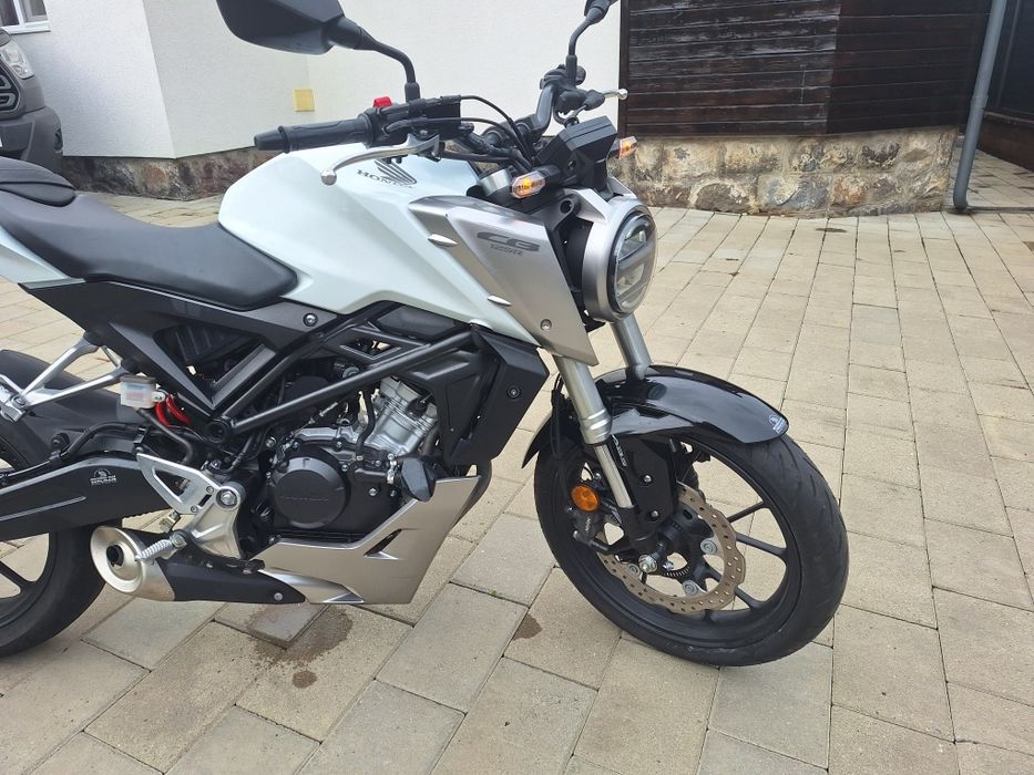 Honda cb125r abs