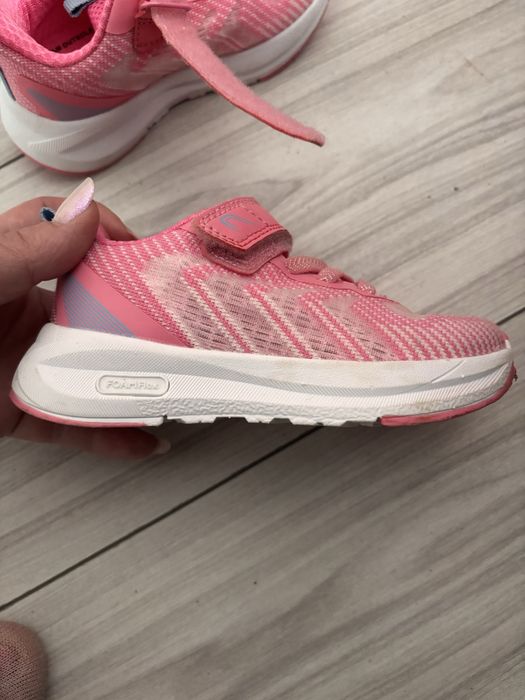 Adidasi sport pentru fetite