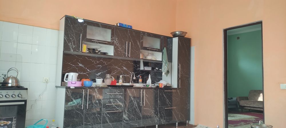 Ёйилма котеж сотилади